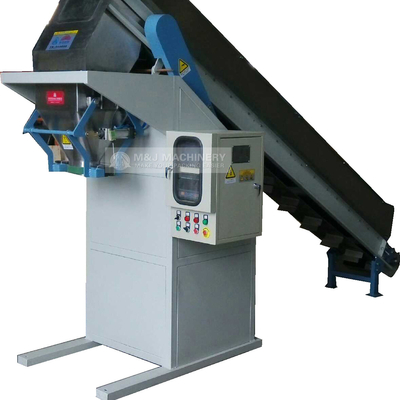 Semi Automatic Garlic Potato Packing Machine with 2100 L X 900 W X 1290 H mm Size